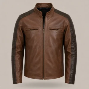 Chamarra de piel cafe combinado con color bitono para hombre con cuello mao, cierre frontal y mangas acolchadas estilo motociclista